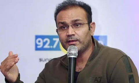 மனைவியை பிரியும் சேவாக்...? - வெளியான தகவல்