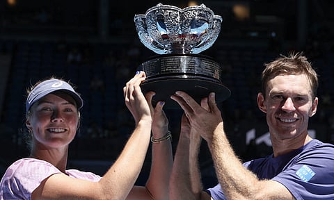 ஆஸ்திரேலிய ஓபன் டென்னிஸ்; கலப்பு இரட்டையர் பிரிவில் சாம்பியன் பட்டம் வென்ற ஆஸ்திரேலிய ஜோடி