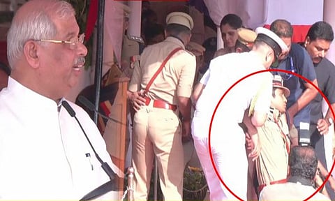 குடியரசு தின நிகழ்ச்சியில் கவர்னர் பேசிக்கொண்டிருக்கும் போதே மயங்கி விழுந்த காவல் ஆணையர்