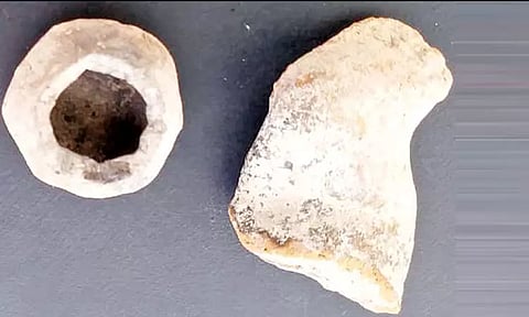 வெம்பக்கோட்டை அகழாய்வில் சுடுமண் குடுவை கண்டெடுப்பு