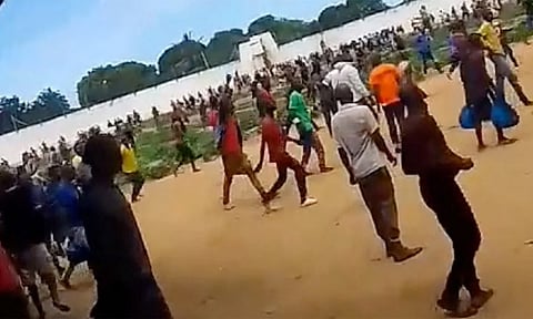 ஆப்பிரிக்க நாட்டில் சிறையில் இருந்து 6 ஆயிரம் கைதிகள் தப்பி ஓட்டம்