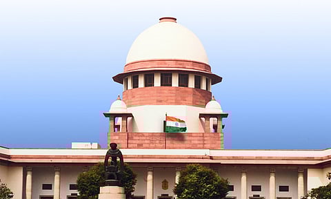 போலீசார் வாட்ஸ்-அப் மூலம் நோட்டீஸ் அனுப்பக்கூடாது - சுப்ரீம் கோர்ட்டு