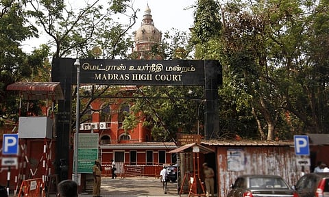 கோர்ட்டுக்கு வருபவர்களின் உடமைகளை ஸ்கேனர் வைத்து பரிசோதிக்க வேண்டும்: சென்னை ஐகோர்ட்டு உத்தரவு