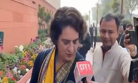 உண்மையான பிரச்சினைகள் குறித்து நாடாளுமன்றத்தில் விவாதிக்க மத்திய அரசு விரும்பவில்லை: பிரியங்கா காந்தி