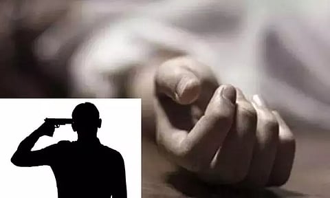 ஆந்திர பிரதேசத்தில் சப்-இன்ஸ்பெக்டர் காவல் நிலையத்தில் தற்கொலை
