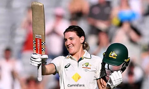 மகளிர் ஆஷஸ் டெஸ்ட்: முதல் இன்னிங்சில் ஆஸ்திரேலியா முன்னிலை