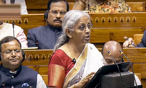 பட்ஜெட் உரையில் திருக்குறள், தெலுங்கு கவிஞரின் கருத்தை சுட்டி காட்டிய நிர்மலா சீதாராமன்