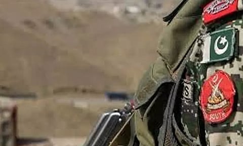 பாகிஸ்தானில் 4 பயங்கரவாதிகள் சுட்டுக்கொலை