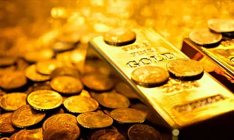 இத்தாலியில் இருந்து டெல்லிக்கு 10 கிலோ தங்கக்காசுகள் கடத்தல் - இருவர் கைது