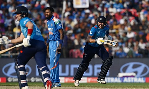 2-வது ஒருநாள் போட்டி: இந்தியாவுக்கு சவாலான இலக்கு நிர்ணயித்த இங்கிலாந்து