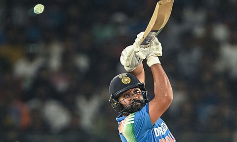 மீண்டும் பார்முக்கு திரும்பிய ரோகித்.. 30 பந்துகளில் அரைசதம் அடித்து அசத்தல்