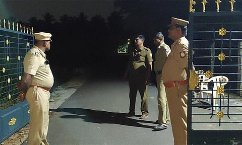 செங்கோட்டையன் வீட்டுக்கு போலீஸ் பாதுகாப்பு