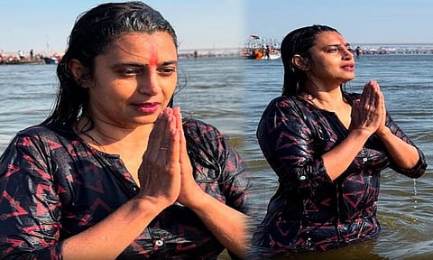 உ.பி.: மகா கும்பமேளாவில் புனித நீராடிய நடிகை கஸ்தூரி