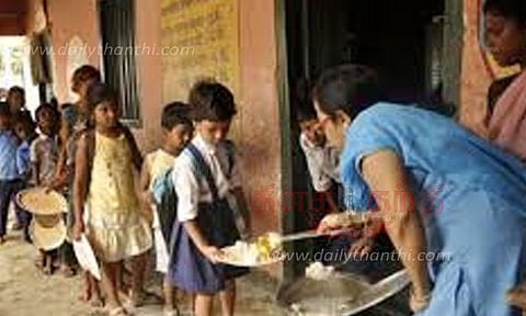 புரட்சி தலைவர் எம்.ஜி.ஆர் சத்துணவுத் திட்ட வேலைவாய்ப்பு;8ம் வகுப்பு படித்தவர்களும் விண்ணப்பிக்கலாம்