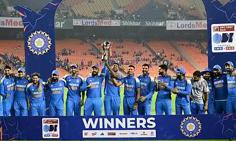 இங்கிலாந்துக்கு எதிரான ஒருநாள் தொடர்: இம்பேக்ட் பீல்டர் விருது வென்ற இந்திய வீரர் யார் தெரியுமா..?