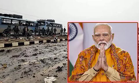 புல்வாமா தாக்குதலில் உயிரிழந்த வீரர்களுக்கு பிரதமர் மோடி அஞ்சலி