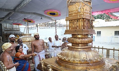 சீனிவாசமங்காபுரத்தில் கோவில் ஆழ்வார் திருமஞ்சனம்