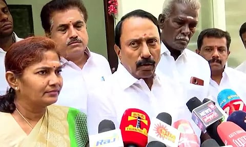 துரோகம் செய்தது யார்?- செங்கோட்டையன் விளக்கம்