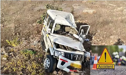 மத்திய பிரதேசத்தில் இருந்து கும்பமேளாவிற்கு சென்ற சொகுசு கார் கவிழ்ந்ததில் 4 பேர் பலி