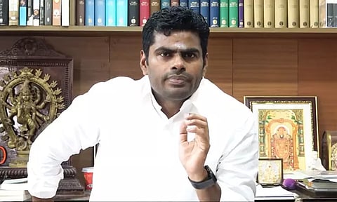 அரசு பள்ளிகளில் இலவசமாக 3 மொழிகள் கற்கும் வாய்ப்பை ஏன் தடுக்கிறீர்கள்? - அண்ணாமலை கேள்வி