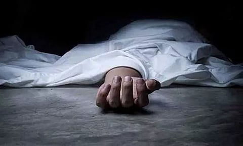 பாதாள சாக்கடை பணியின்போது மண்ணில் புதைந்து தொழிலாளி உயிரிழப்பு