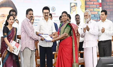 712 குடியிருப்புக்கான ஒதுக்கீடு ஆணைகள்: முதல்-அமைச்சர் மு.க.ஸ்டாலின் வழங்கினார்