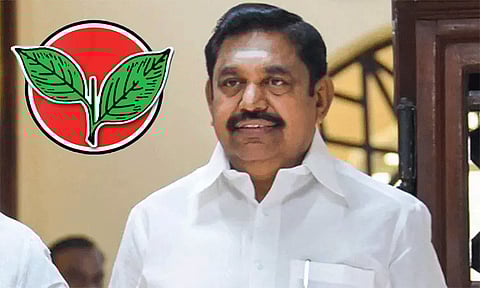 தேர்தல் ஆணையத்தில் அனல் பறக்கும் இரட்டை இலை விவகாரம்