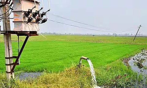 விவசாய மின் இணைப்பு பணிகளை மார்ச் 15-ம் தேதிக்குள் முடிக்க அதிகாரிகளுக்கு உத்தரவு