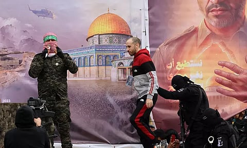 இஸ்ரேலிய பணய கைதிகள் 5 பேரை இன்று விடுவித்த ஹமாஸ்