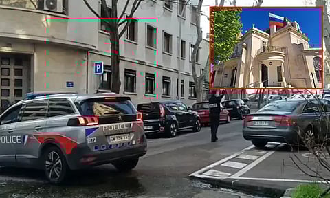 பிரான்சில் உள்ள ரஷிய தூதரகத்தில் குண்டுவெடிப்பு; பயங்கரவாத தாக்குதலா?