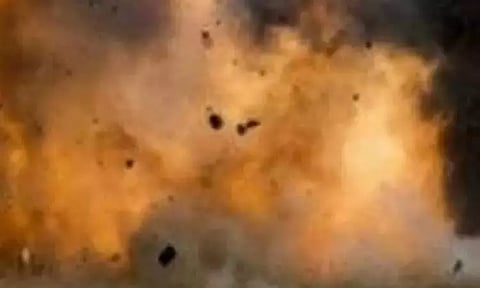 அமெரிக்கா: வெடிமருந்து தொழிற்சாலையில் பயங்கர தீ விபத்து