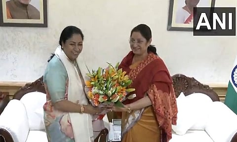 டெல்லி முதல்-மந்திரி மற்றும் மத்திய மந்திரி சந்திப்பு; வளர்ச்சி பணிகள் பற்றி ஆலோசனை