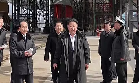 அணுசக்தி நீர்மூழ்கி கப்பல் திட்டம் - வடகொரிய அதிபர் நேரில் ஆய்வு