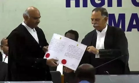 சென்னை ஐகோர்ட்டில் 2 பேர் நிரந்தர நீதிபதிகளாக பதவியேற்பு