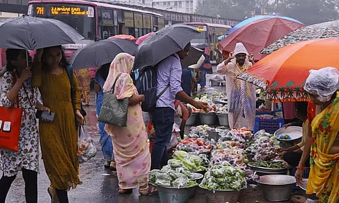 சென்னையின் பல்வேறு பகுதிகளில் திடீர் மழை