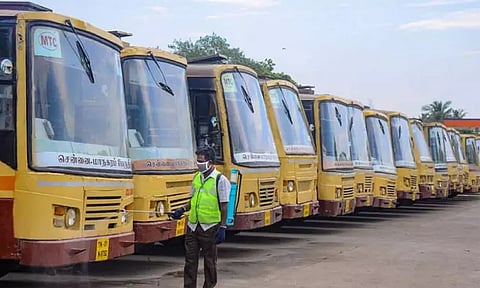 மகளிர் சுய உதவிக்குழுவினர் பொருட்களை அரசு பஸ்களில் கட்டணமின்றி எடுத்து செல்லலாம்