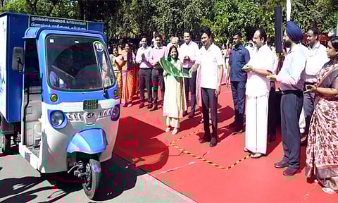 மகளிர் சுய உதவிக் குழுக்களுக்கு 50 மின் ஆட்டோக்கள் - உதயநிதி ஸ்டாலின் வழங்கினார்