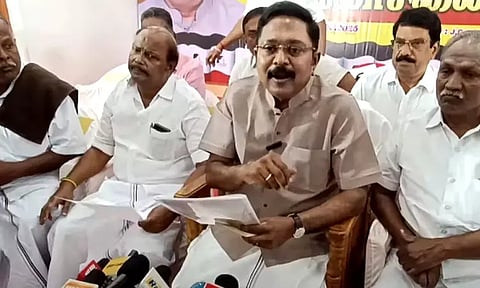 'இந்தியா முழுவதும் பொது தொடர்பு மொழியாக இந்தியை பயன்படுத்தலாம்' - டி.டி.வி.தினகரன்