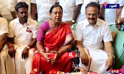 தமிழக அரசின் பட்ஜெட்டை வரவேற்கிறோம் - பிரேமலதா பேட்டி