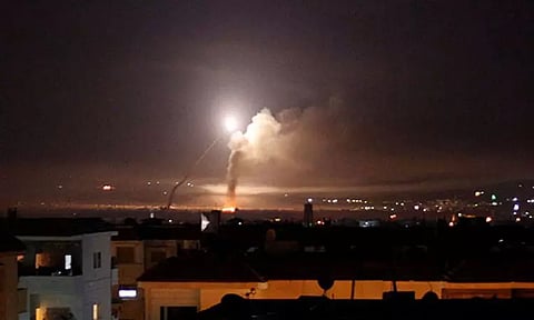 சிரியாவில் இஸ்ரேல் வான்வழி தாக்குதல் - 2 பேர் பலி; 19 பேர் காயம்