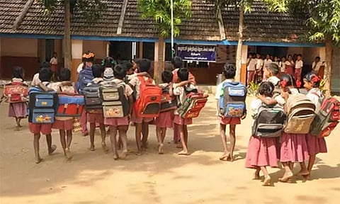 அரசு பள்ளியில் மாணவர் சேர்க்கை ஒரு லட்சத்தைக் கடந்தது