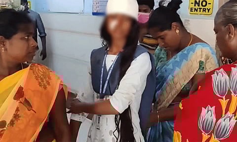 கடலூரில் அரசுப் பேருந்தில் இருந்து தவறி விழுந்த கல்லூரி மாணவி காயம்