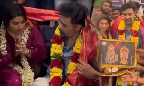 Actress Sneha Sami's darshan at Annamalaiyar Temple