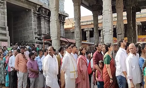 யுகாதி பண்டிகை; திருவண்ணாமலை கோவிலில் அலைமோதும் பக்தர்கள் கூட்டம்