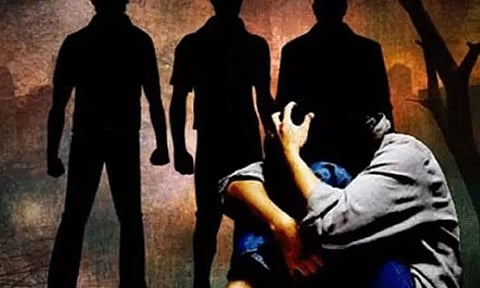 கோவிலுக்கு சென்ற பெண் கூட்டு பாலியல் வன்கொடுமை - தெலுங்கானாவில் அதிர்ச்சி