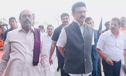 கோத்தகிரியில் பொதுமக்களை சந்தித்து கோரிக்கை மனுக்களை பெற்ற முதல்-அமைச்சர் மு.க.ஸ்டாலின்