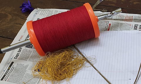 உ.பி: மாஞ்சா நூல் கழுத்தை அறுத்து பைக்கில் சென்ற பெண் படுகாயம்