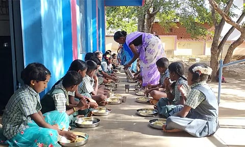 262 சமையல் உதவியாளர் பணிக்கு விண்ணப்பிக்கலாம்- திருப்பூர் ஆட்சியர் அறிவிப்பு