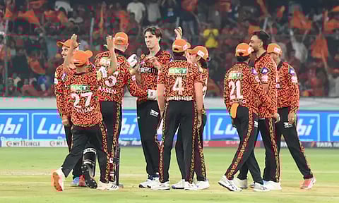 ஐ.பி.எல்.: சென்னை சூப்பர் கிங்சின் மாபெரும் சாதனையை சமன் செய்த ஐதராபாத்