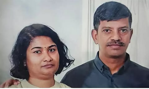 நிதி நெருக்கடி: மனைவியை கழுத்தை நெரித்து கொன்று கணவன் விஷம் குடித்து தற்கொலை முயற்சி